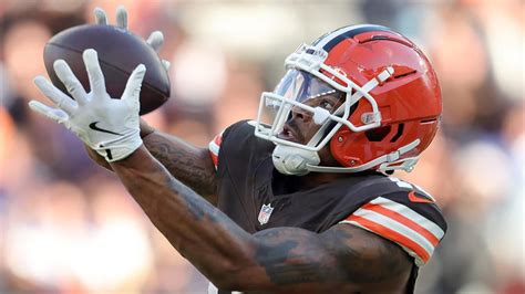 Fantasy football waiver wire, Week 9 picks: Top players to add include J.